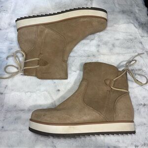 Merrell Women's Beige Ankle Booties